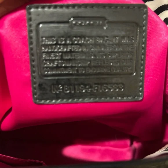 Coach Poppy Kyra floral tote bag in black and white nylon with red accents EUC - Picture 12 of 13